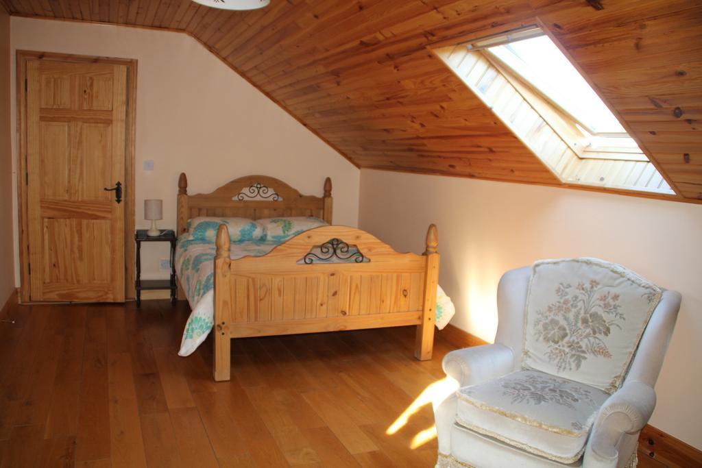 Woodview House Bed And Breakfast Ballinrobe Oda fotoğraf