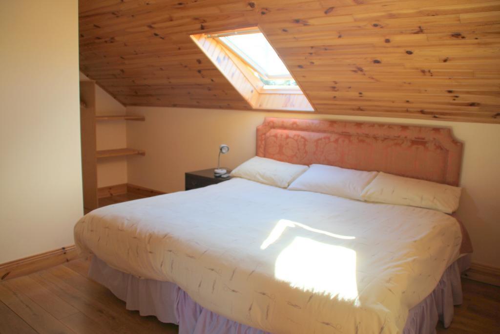 Woodview House Bed And Breakfast Ballinrobe Oda fotoğraf