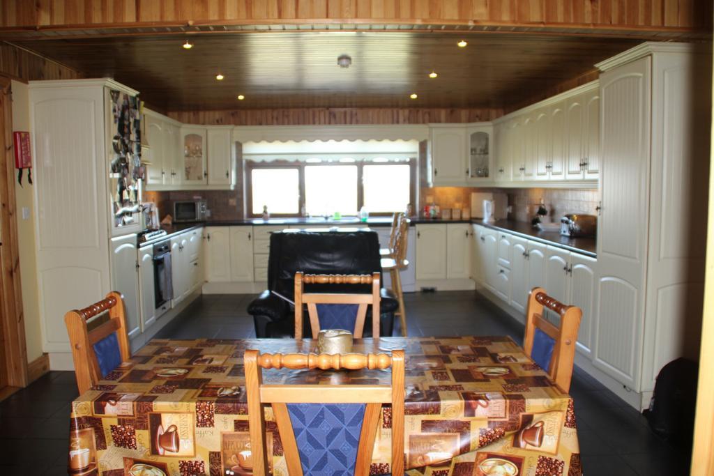 Woodview House Bed And Breakfast Ballinrobe Dış mekan fotoğraf